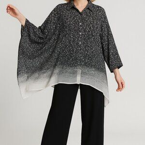 Over Sized Woman's Blouse Top Sz. 1X  Shell Buttons Black White Sheer Abstract